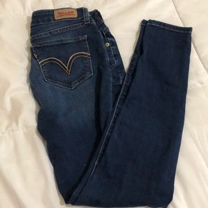 Levi jeans !!